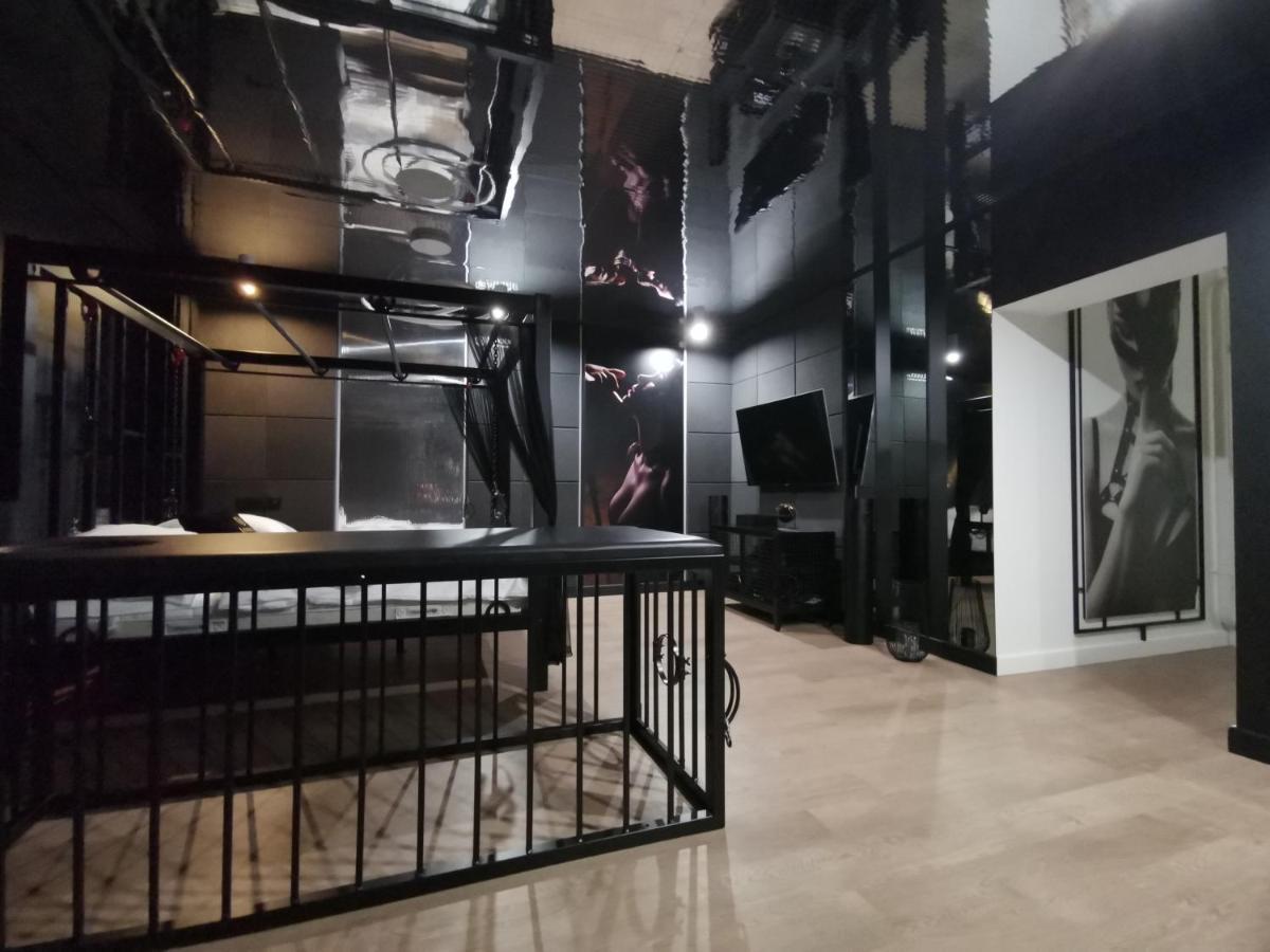 Bdsm Apartament Czestochowa Luxxx - Adults Only - Tylko Dla Doroslych Exterior foto